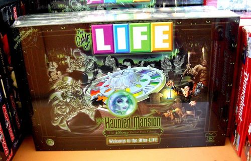 The Game of LIFE: The Haunted Mansion – The Disney Theme Park Edition thumbnail